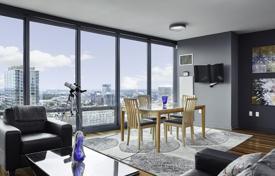 Стильные апартаменты с панорамными окнами в современном кондоминиуме, Филадельфия, Пенсильвания, США за $575 000