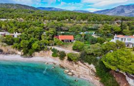 Уникальная вилла с гостевым домом на берегу моря в Агии Теодору, Пелопоннес, Греция за 1 250 000 €