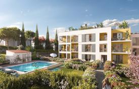 Новый жилой комплекс в 300 м от моря, Жуан ле Пен, Антиб, Лазурный Берег, Франция за От 745 000 €