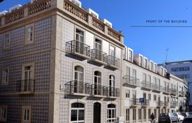 Четырехкомнатный пентхаус в старинном здании под аренду, Лиссабон, Португалия за 880 000 €