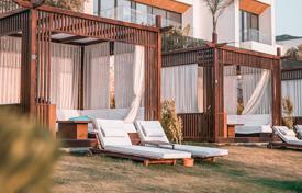 Двухэтажная вилла с садом в резиденции с бассейном, рядом с пляжем, Торба, Турция за $8 300 в неделю