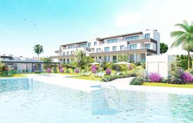 Четырехкомнатные апартаменты с террасой и видом на море в резиденции с бассейнами, Эстепона, Испания за 326 000 €