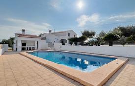 Двухэтажный дом с бассейном и садом в Бенисе, Аликанте, Испания за 590 000 €