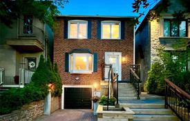 Дом в городе в Олд Торонто, Торонто, Онтарио,  Канада за C$2 426 000