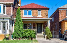 Дом в городе в Олд Торонто, Торонто, Онтарио,  Канада за C$2 033 000