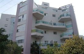 Уютные апартаменты с террасой и видом на город в светлой резиденции, Нетания, Израиль за $510 000