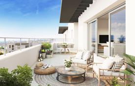 Апартаменты с террасой и видом на море в новой резиденции с бассейнами, рядом с пляжем, Эстепона, Испания за 266 000 €