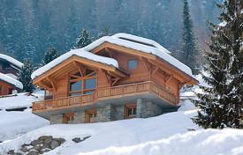 Трехуровневое шале с потрясающим видом на горы в Вербье, Вале, Швейцария за 4 700 € в неделю