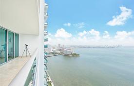 Солнечная трехспальная квартира с видом на океан в центре Майами, Флорида, США за 1 661 000 €