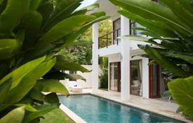 Новая вилла с бассейном и садом в 120 метрах от пляжа, Беноа, Бали, Индонезия за $2 000 в неделю