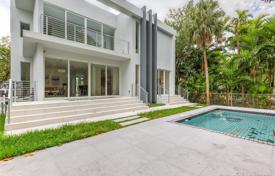 Новая вилла с задним двором, бассейном, террасами и гаражом, Майами-Бич, США за $2 690 000