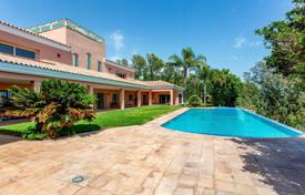 Двухэтажная вилла с бассейном, садом и красивым видом в Бенальмадене, Андалусия, Испания за 2 250 000 €