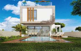 Комплекс вилл с бассейнами рядом с пляжем, Ливадия, Кипр за От $504 000