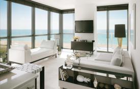 Меблированные апартаменты с изысканной отделкой и панорамными видами в резиденции с полным обслуживанием, на берегу океана, Саут-Бич, Майами за $1 975 000