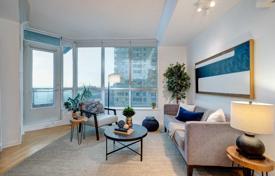 Квартира на Квинс Квей Запад, Олд Торонто, Торонто,  Онтарио,   Канада за C$768 000