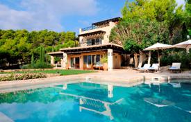 Уединенная элитная вилла с собственным пляжем, бассейном и садом в престижном районе, Порто Хели, Греция за 30 000 € в неделю
