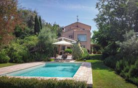 Четырехэтажная вилла с садом и бассейном, Джези, Италия за 1 590 000 €