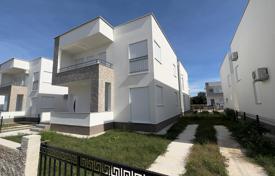 Двухэтажный дом недалеко от моря, Ульчинь, Черногория за 171 000 €