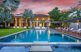 Просторная вилла с садом, задним двором, бассейном, зоной барбекю, патио и террасами, Майами-Бич, США за $35 000 000