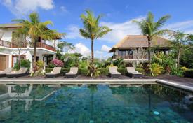 Двухэтажная вилла с видом на море, Джимбаран, Бали, Индонезия за $6 700 в неделю