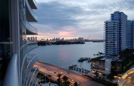 Трехкомнатная квартира с прекрасным видом на залив в Майами-Бич, Флорида, США за $1 050 000