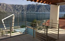 Меблированный дом с бассейном на первой линии у моря, Котор, Черногория за 1 500 000 €