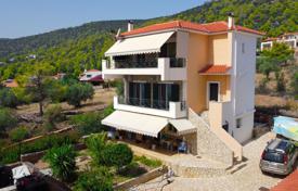 Меблированный трёхэтажный дом рядом с морем на Пелопоннесе, Греция за 240 000 €