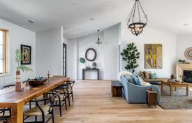 Меблированная вилла с просторными и светлыми комнатами, Лос-Анджелес, США за 2 634 000 €