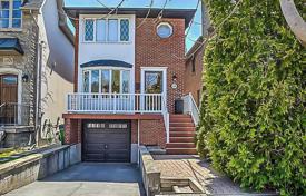 Дом в городе в Олд Торонто, Торонто, Онтарио,  Канада за C$2 167 000