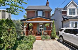 Дом в городе в Восточном Йорке, Торонто, Онтарио,  Канада за C$1 304 000