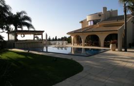 Элитный коттедж с террасой, бассейном и большим участком с ухоженным садом, Нетания, Израиль за $3 935 000