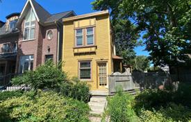Дом в городе в Олд Торонто, Торонто, Онтарио,  Канада за C$1 264 000