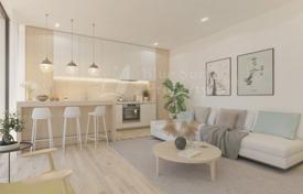 Современная трехкомнатная квартира в шаговой доступности от пляжа в эксклюзивном закрытом комплексе в Каппарисе за 240 000 €