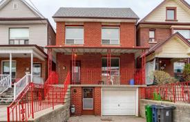 Дом в городе в Олд Торонто, Торонто, Онтарио,  Канада за C$1 821 000