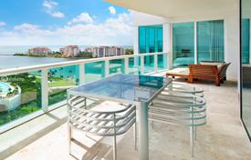 Светлые апартаменты с видом на океан в уютной резиденции, недалеко от пляжа, Майами-Бич, Флорида, США за $1 990 000