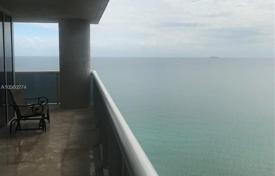 Угловая меблированная квартира с панорамным видом на океан в Халландейл Бич, Флорида, США за $1 198 000