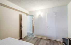 Квартира на Эглинтон-авеню Восток, Торонто, Онтарио,  Канада за C$698 000