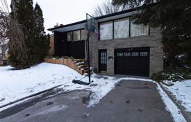 Дом в городе в Норт-Йорке, Торонто, Онтарио,  Канада за C$1 910 000