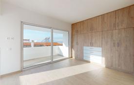 Двухкомнатная квартира в новом комплексе рядом с портом, Пирей, Аттика, Греция за 260 000 €