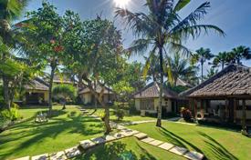 Роскошная резиденция в тропическом стиле с исключительным видом на Индийский океан, в районе Tanah Lot за $12 000 в неделю