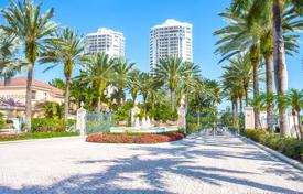 Двухуровневые апартаменты на первой линии от океана в Авентуре, Флорида, США за 657 000 €