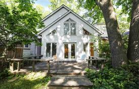 Дом в городе в Скарборо, Торонто, Онтарио,  Канада за C$1 284 000