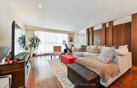 Дом в городе в Норт-Йорке, Торонто, Онтарио,  Канада за C$2 435 000