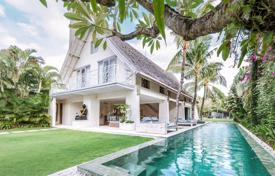 Трехэтажная вилла с бассейном, джакузи и садом, Семиньяк, Бали, Индонезия за $8 400 в неделю