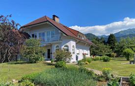 Просторный дом с отдельным гаражом и садом в Бегунье-на-Гореньскем, Радовлица, Словения за 1 150 000 €