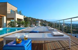 Двухэтажная вилла с бассейном и садом, Ханья, Крит, Греция за 3 500 € в неделю