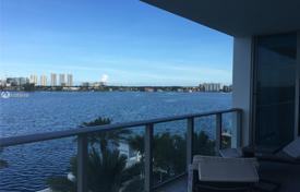 Меблированная квартира с видом на бухту в резиденции на первой линии от пляжа, Авентура, Флорида, США за $1 394 000