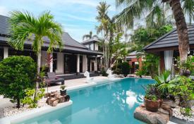 Меблированная вилла с бассейном и парковкой, Пхукет, Таиланд за $1 023 000