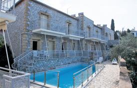 Двухэтажный каменный дом в Кардамили, Пелопоннес, Греция за 250 000 €