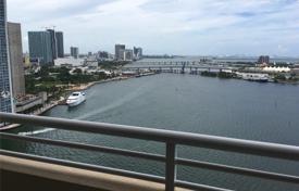 Комфортабельные апартаменты с видом на океан в резиденции на первой линии от пляжа, Майами, Флорида, США за $740 000
